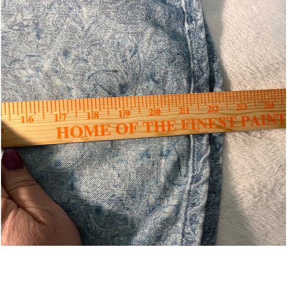 Gloria Vanderbilt Joslyn Plus 22W Denim Bermuda Shorts – Acid Wash Stretch Jean - Picture 7 of 14